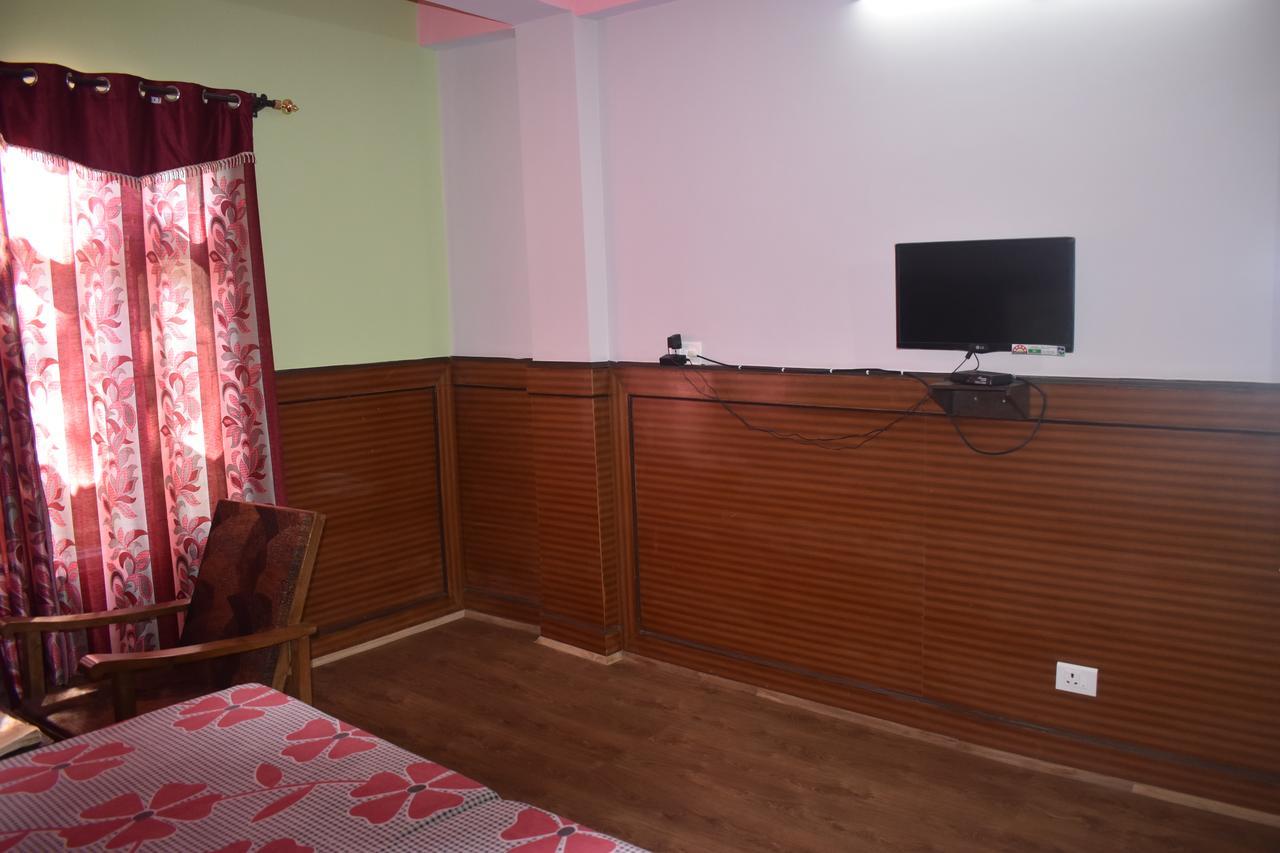 Hotel Snow Flake Rāmpur 外观 照片
